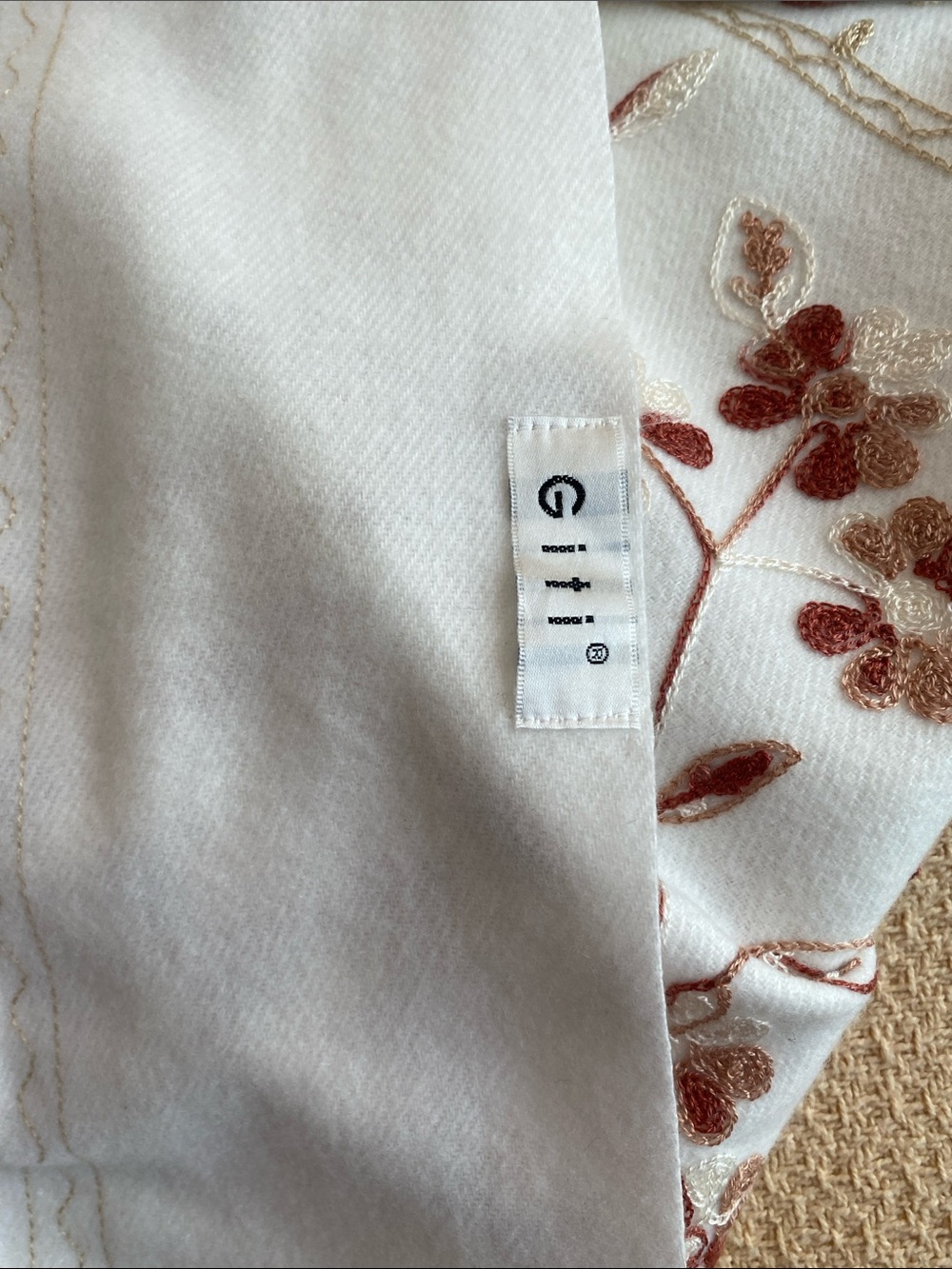 Embroidered Floral White Shawl Wrap - Elegant Scarf - Picture 3 of 9